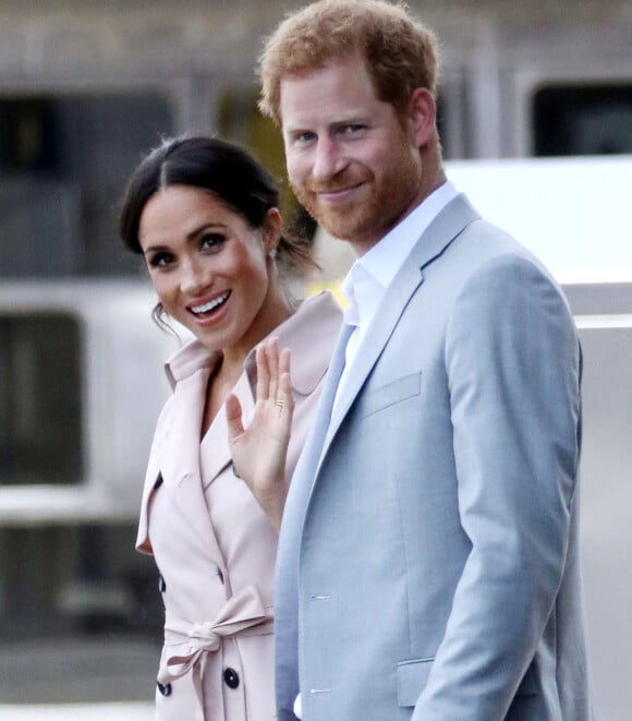 Le prince Harry, duc de Sussex et sa femme Meghan Markle, duchesse de Sussex, arrivent à l'exposition commémorative de la naissance de Nelson Mandela au centre Southbank à Londres, 