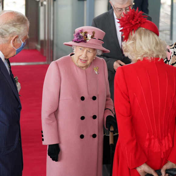 La reine Elizabeth II d'Angleterre assiste à la cérémonie d'ouverture de la sixième session du Senedd à Cardiff, Royaume Uni, 14 octobre 2021.