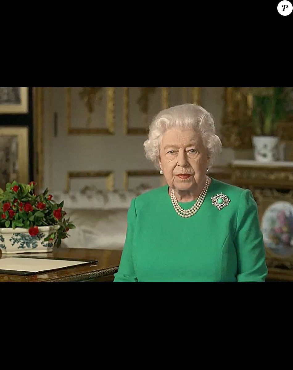 Intervention télévisée de la reine Elizabeth II d'Angleterre à propos de l'épidémie de coronavirus (COVID-19) aux habitants du Royaume Uni et du Commonwealth le 5 avril 2020. © Cyril Moreau / Bestimage