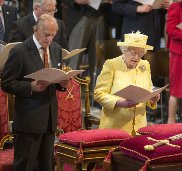 Archives - La reine Elizabeth II d'Angleterre et le prince Philip, duc d'Edimbourg lors de la cérémonie de Thanksgiving, à l'occasion du 90e anniversaire de la reine, en la cathédrale St Paul à Londres. Le 10 juin 2016.