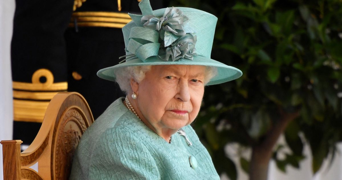 Mort d'Elizabeth II : pourquoi la reine d'Angleterre portait-elle