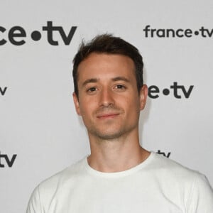 Hugo Clément au photocall pour la conférence de presse de rentrée de France TV à la Grande Halle de la Villette à Paris, France, le 6 juillet 2022. © Coadic Guirec/Bestimage 