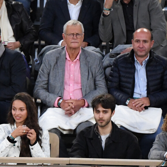 Yannick Noah avec sa fille Jenaye Noah et son fils Joalukas Noah - Célébrités dans les tribunes des internationaux de France de Roland Garros à Paris le 30 mai 2022.