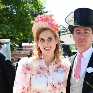 La princesse Beatrice d'York et son mari Edoardo Mapelli Mozzi lors du premier jour de la Royal Ascot 2022 à l'hippodrome d'Ascot dans le Berkshire, Royaume Uni, le 14 juin 2022. 