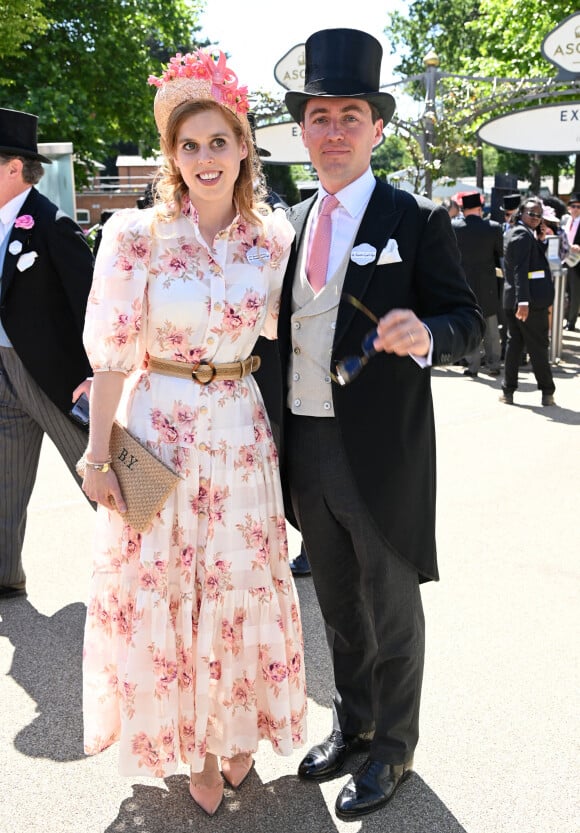 La princesse Beatrice d'York et son mari Edoardo Mapelli Mozzi lors du premier jour de la Royal Ascot 2022 à l'hippodrome d'Ascot dans le Berkshire, Royaume Uni, le 14 juin 2022. 
