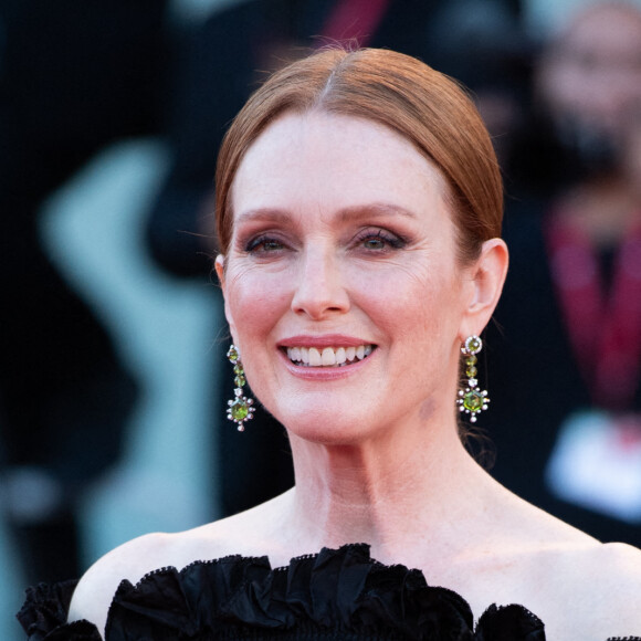 Julianne Moore (robe Christian Dior) à la cérémonie de clôture lors de la 79ème édition du festival international du film de Venise, la Mostra le 10 septembre 2022. © imageSPACE via ZUMA Press Wire / Bestimage