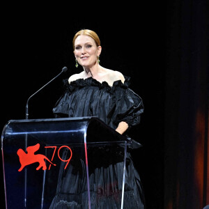 Julianne Moore (robe Christian Dior) à la cérémonie de clôture lors de la 79ème édition du festival international du film de Venise, la Mostra le 10 septembre 2022. © imageSPACE via ZUMA Press Wire / Bestimage