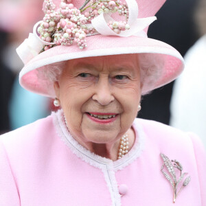 La reine Elisabeth II d Angleterre donne une garden party à Buckingham Palace en présence du prince Harry. Londres. Le 29 mai 2019. 