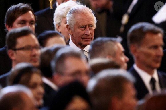 Le roi Charles III d'Angleterre - Les deux Chambres du Parlement se réunissent pour une cérémonie de condoléances à Westminster Hall à Londres, suite au décès de la reine Elisabeth II d'Angleterre. Le 12 septembre 2022 