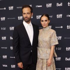 Benjamin Millepied et Natalie Portman (tenue de la maison Dior) lors de la projection du film Carmen au Festival international du film de Toronto le 11 septembre 2022