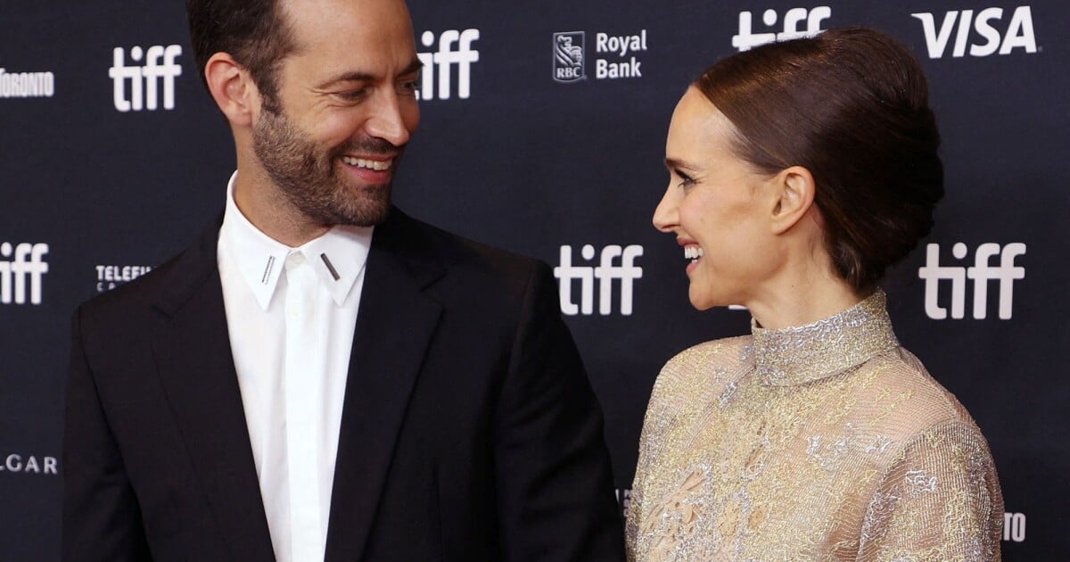 Natalie Portman Sublime Avec Son Mari Benjamin Millepied Recouverte De Dorures Elle En Met