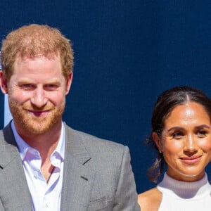 Le prince Harry, duc de Sussex et Meghan Markle, duchesse de Sussex, arrivent à l'hôtel de ville pour l'événement Invictus Games Dusseldorf 2023 One Year to Go, à Düsseldorf, Allemagne, le 6 septembre 2022. 