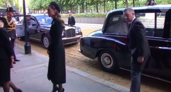 Capture de Kate Middleton lors de la procession du cercueil d'Elizabeth II vers le palais de Westminster le mercredi 14 septembre 2022.