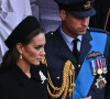 Le prince William, prince de Galles, et Catherine (Kate) Middleton, princesse de Galles - Sortie - Procession cérémonielle du cercueil de la reine Elisabeth II du palais de Buckingham à Westminster Hall à Londres.
