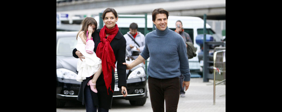 Photo Tom Cruise et Katie Holmes avec leur fille Suri en décembre à Seville Purepeople