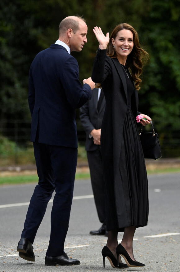 Catherine - Kate - Middleton, princesse de Galles est allée à la rencontre du public avec son époux le prince William, aux portes de Sandringham House à Norfolk, Royaume Uni, le 15 septembre 2022, après la mort de la reine Elisabeth II.