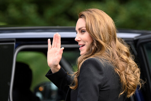 Catherine - Kate - Middleton, princesse de Galles est allée à la rencontre du public avec son époux le prince William, aux portes de Sandringham House à Norfolk, Royaume Uni, le 15 septembre 2022, après la mort de la reine Elisabeth II.
