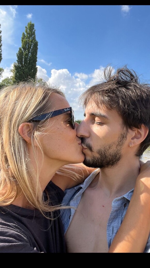 Ben Attal a officialisé son histoire d'amour avec Jordane Crantelle, ex-compagne de Gaspard Ulliel, sur Instagram le 17 septembre 2022.