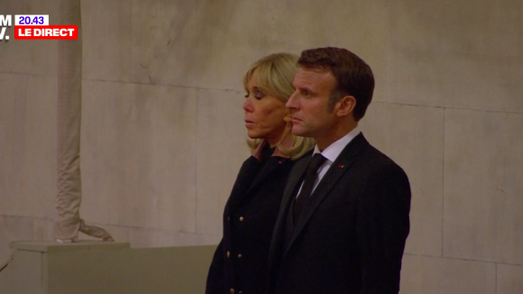 Emmanuel et Brigitte Macron se recueillant devant le cercueil d'Elizabeth II à Westminster Hall à Londres. Un moment d'une grande intensité pour le couple présidentiel français