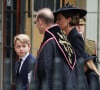 Kate Middleton, princesse de Galles, et ses enfants George et Charlotte à l'entrée de l'abbaye de Westminster à Londres Photo : Andrew Milligan/PA Wire.