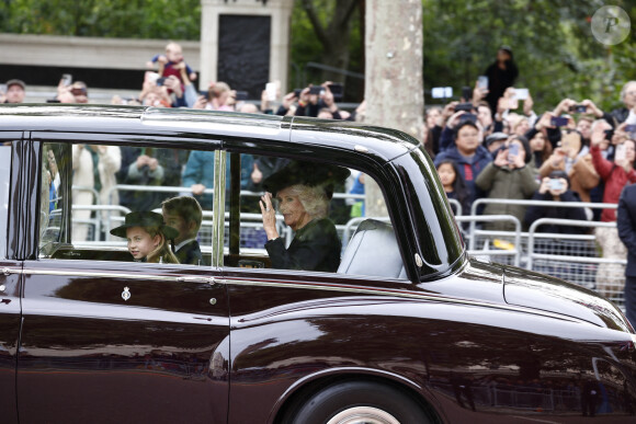 La princesse Charlotte et le prince George, la reine consort Camilla dans la voiture les conduisant à l'abbaye de Westminster à Londres pour les obsèques de la reine Elizabeth II le lundi 19 septembre 2022 Photo by Raphael Lafargue/ABACAPRESS.COM