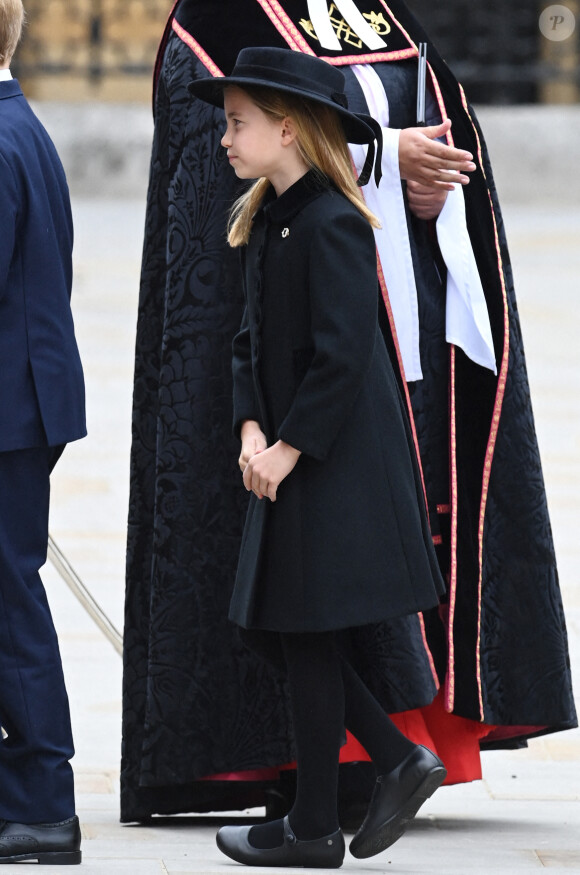 La princesse Charlotte de Galles - Arrivées au service funéraire à l'Abbaye de Westminster pour les funérailles d'Etat de la reine Elizabeth II d'Angleterre. Le sermon est délivré par l'archevêque de Canterbury Justin Welby (chef spirituel de l'Eglise anglicane) au côté du doyen de Westminster David Hoyle. Londres, le 19 septembre 2022.