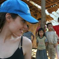 Regardez Angelina Jolie mobilisée et engagée en Haïti...