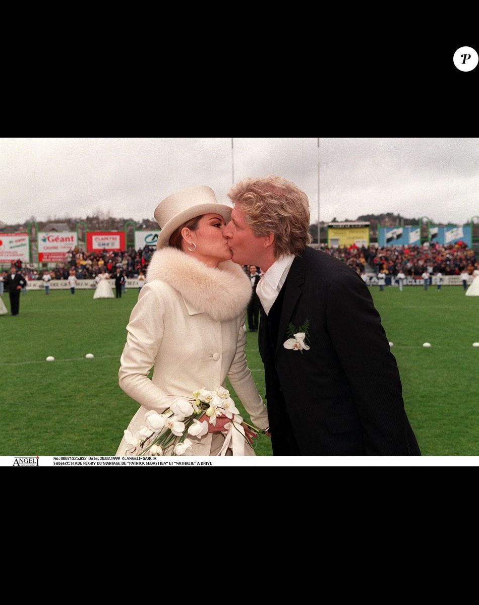 Patrick Sébastien et sa femme Nathalie Boutot lors de leur mariage à Brive dans un stade de rugby en 1998