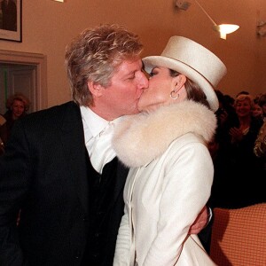 Patrick Sébastien et sa femme Nathalie Boutot lors de leur mariage à Brive en 1998
