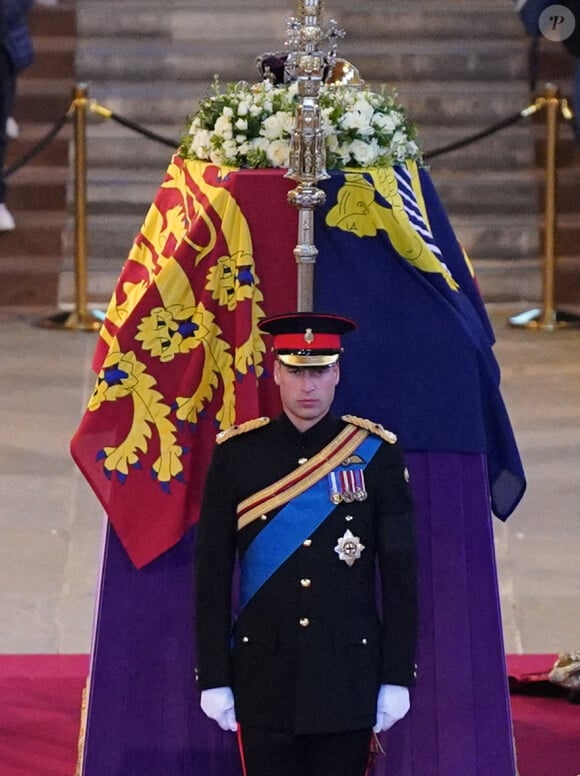 Le prince William, prince de Galles - Veillée des petits-enfants de la reine Elizabeth II au Westminster Hall à Londres, Royaume Uni, le 17 septembre 2022. 