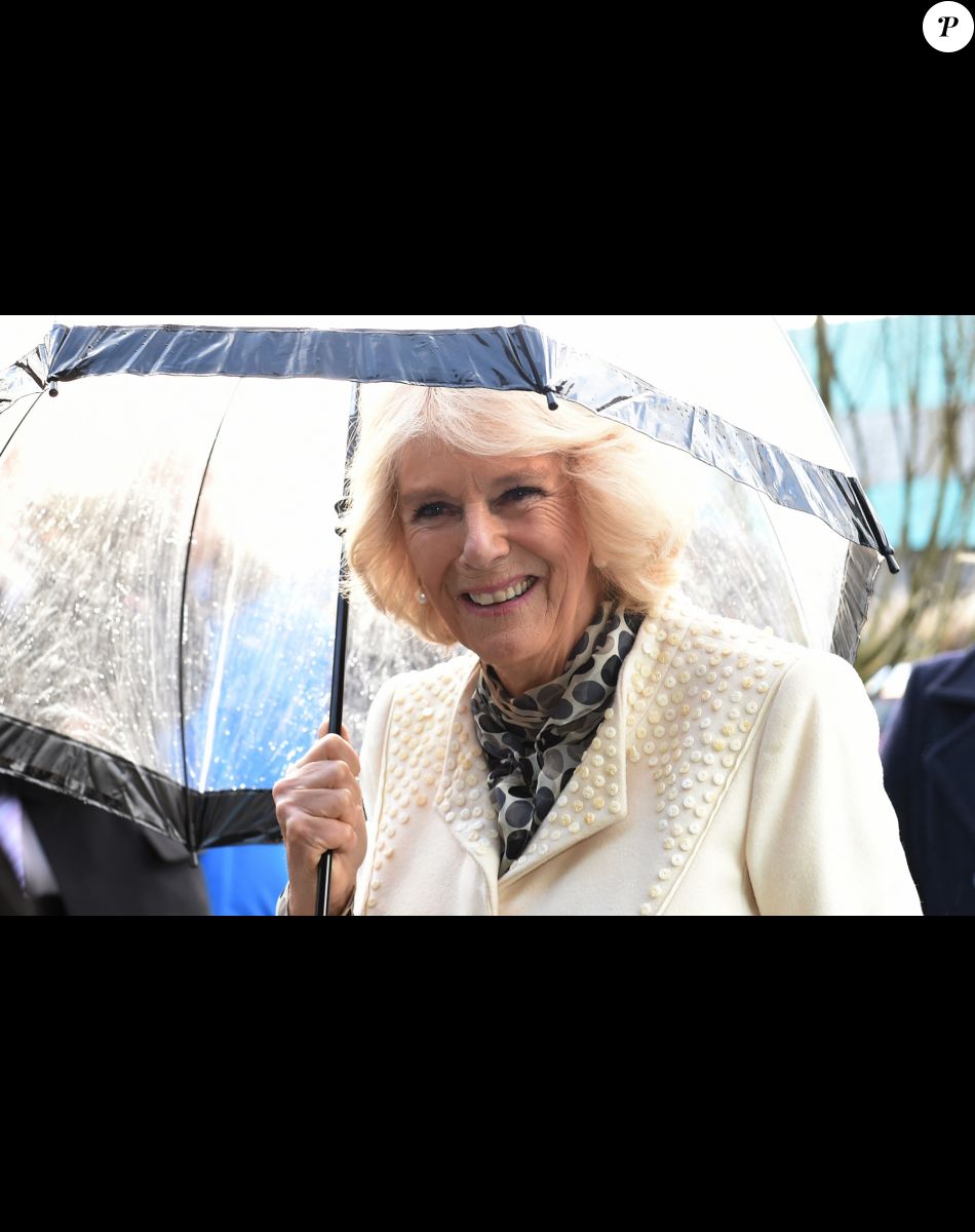 Camilla Parker Bowles, duchesse de Cornouailles, a visité le centre de traitement du cancer Maggie à Newcastle. Depuis 2008, la duchesse est présidente de cette association caritative, qui compte plus de 18 centres au Royaume-Uni. Le 28 janvier 2015