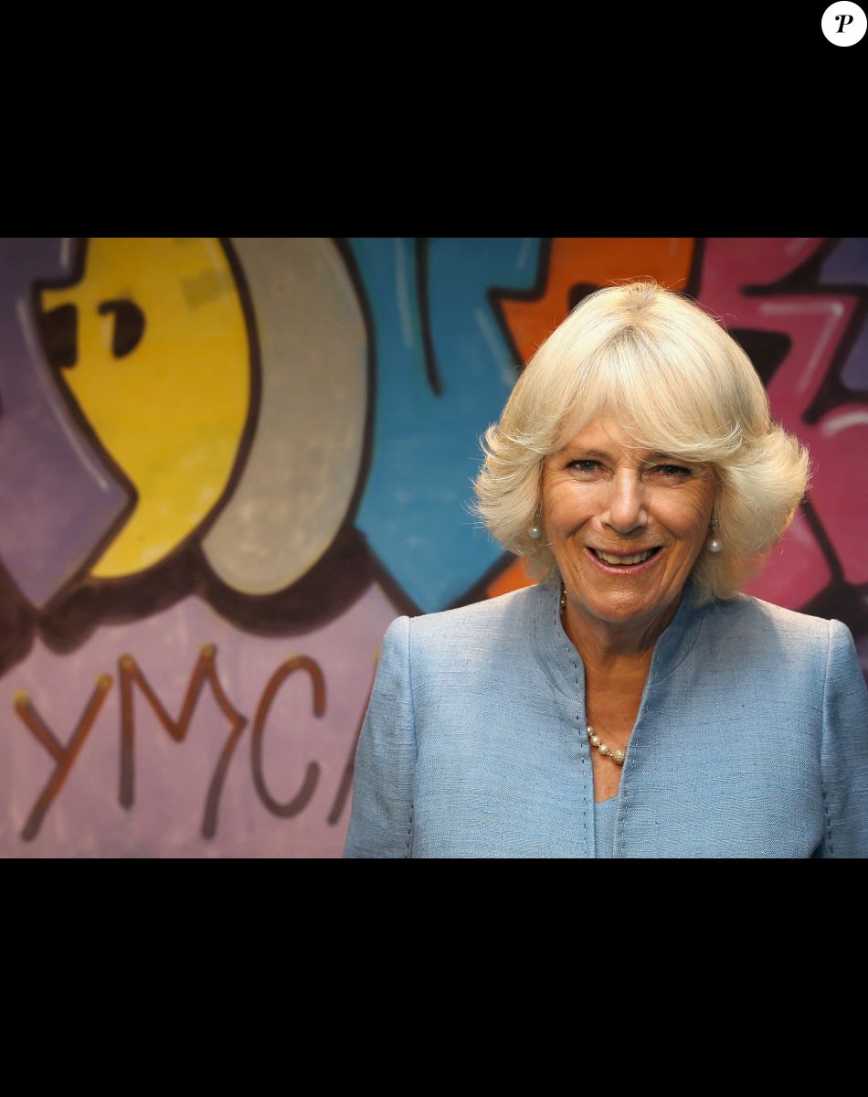 Camilla Parker Bowles, duchesse de Cornouailles, en visite à la YMCA à Llandovery.