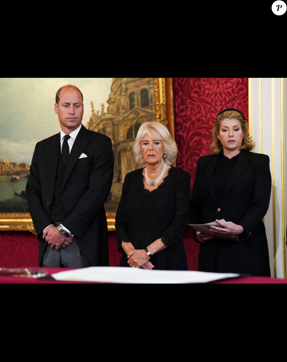 Le prince William, prince de Galles, la reine consort Camilla Parker Bowles, Penny Mordaunt - Personnalités lors de la cérémonie du Conseil d'Accession au palais Saint-James à Londres, pour la proclamation du roi Charles III d'Angleterre.