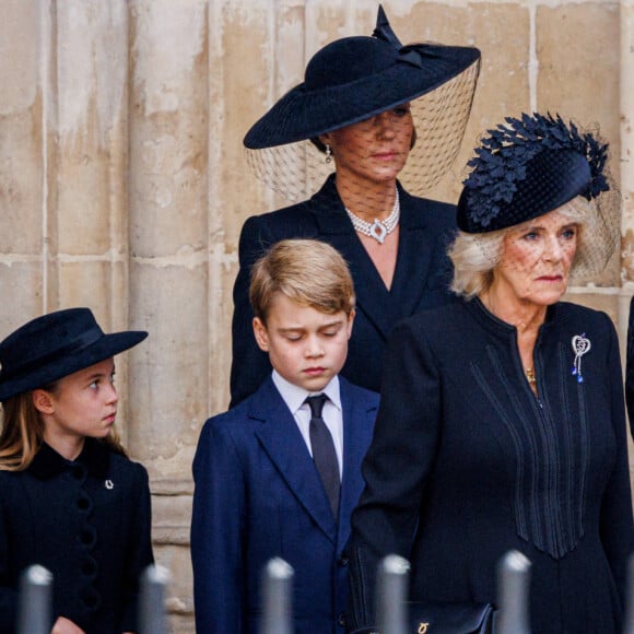 Camilla Parker Bowles, le prince George, la princesse Charlotte, la comtesse Sophie de Wessex, Kate Middleton - Funérailles d'Etat de la reine Elizabeth II d'Angleterre, à Londres.