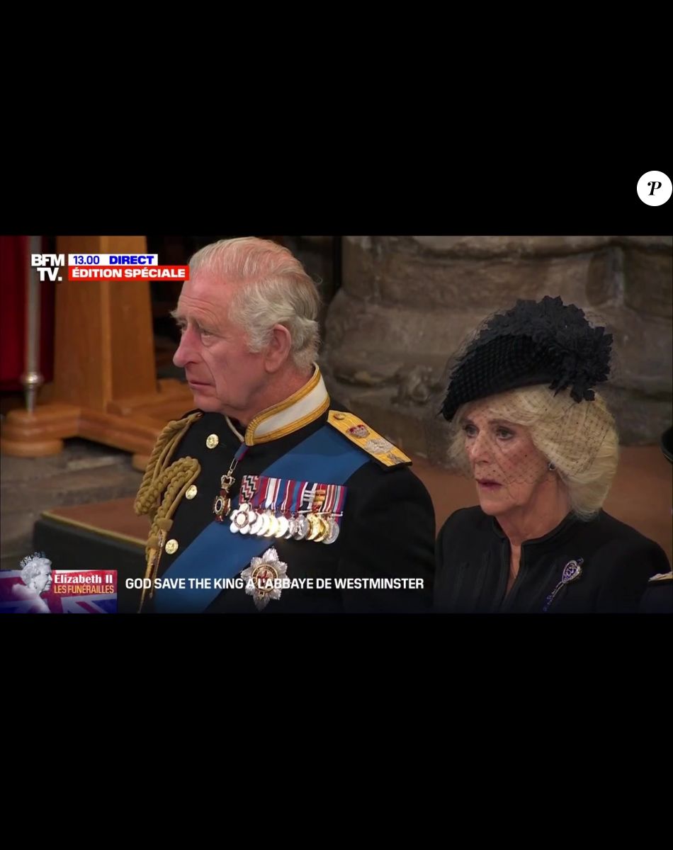 Le roi Charles III et Camilla très affectés durant le "God save the king", ce lundi 19 septembre 2022 à Londres, pour les obsèques de la reine Elizabeth II.