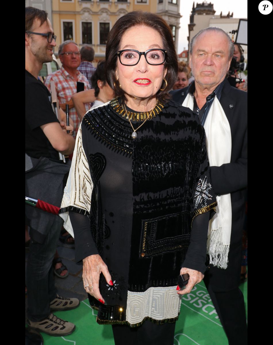 Nana Mouskouri - Arrivées aux "Europäischer Kulturpreis - Taurus" à Dresde. Le 8 juin 2018