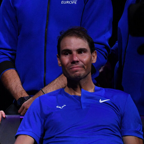 Roger Federer (Sui), Rafael Nadal (Esp), - Tennis : Roger Federer, tire sa révérence en larmes, lors de Laver Cup à l'O2 Arena de Londres. La paire Federer/Nadal (Europe) s'est inclinée face à Sock/Tiafoe (Reste du monde) 4-6, 7-6 (7/2), 11-9. © Antoine Couvercelle / Panoramic / Bestimage 