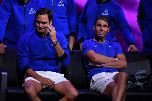 Roger Federer (Sui), Rafael Nadal (Esp), - Tennis : Roger Federer, tire sa révérence en larmes, lors de Laver Cup à l'O2 Arena de Londres le 23 septembre 2022. La paire Federer/Nadal (Europe) s'est inclinée face à Sock/Tiafoe (Reste du monde) 4-6, 7-6 (7/2), 11-9. © Antoine Couvercelle / Panoramic / Bestimage 