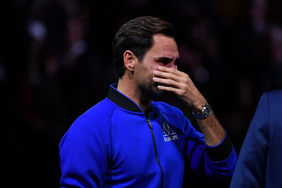 Roger Federer - Tennis : Roger Federer, tire sa révérence en larmes, lors de Laver Cup à l'O2 Arena de Londres le 23 septembre 2022. La paire Federer/Nadal (Europe) s'est inclinée face à Sock/Tiafoe (Reste du monde) 4-6, 7-6 (7/2), 11-9. © Antoine Couvercelle / Panoramic / Bestimage 