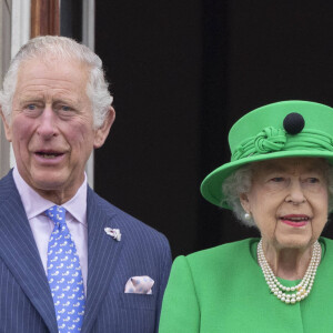 Le prince Charles, prince de Galles, La reine Elisabeth II d'Angleterre - Jubilé de platine de la reine Elisabeth II d'Angleterre à Bukingham Palace à Londres, le 5 juin 2022. 