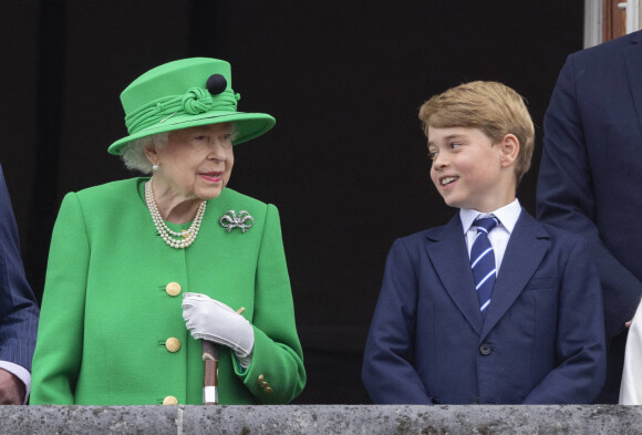 La reine Elisabeth II d'Angleterre, Le prince George de Cambridge - Jubilé de platine de la reine Elisabeth II d'Angleterre à Bukingham Palace à Londres, le 5 juin 2022. 