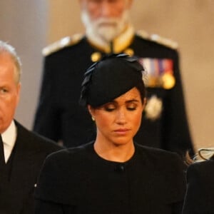 Le prince Harry, duc de Sussex, Meghan Markle, duchesse de Sussex, Kate Catherine Middleton, princesse de Galles, le prince de Galles William - Intérieur - Procession cérémonielle du cercueil de la reine Elisabeth II du palais de Buckingham à Westminster Hall à Londres. Le 14 septembre 2022 