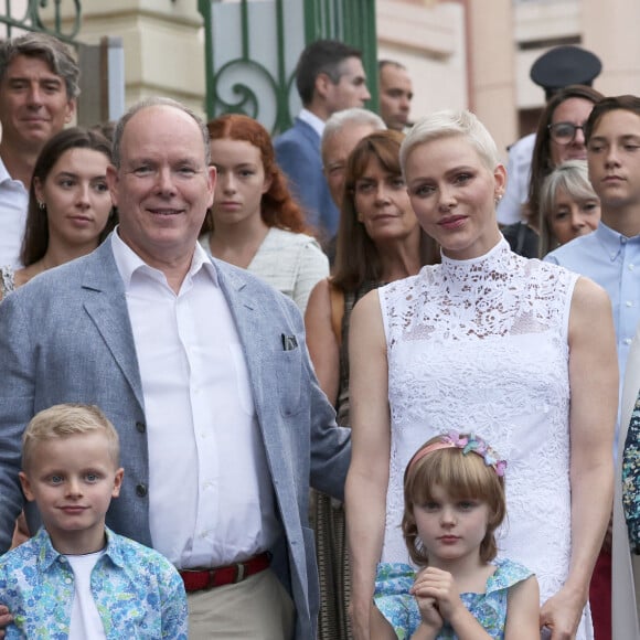 La princesse Charlene de Monaco, le prince Albert II de Monaco, le prince Jacques de Monaco, marquis des Baux, la princesse Gabriella de Monaco, comtesse de Carladès - La famille princière de Monaco lors du traditionnel Pique-nique "U Cavagnetu" des monégasques au parc princesse Antoinette à Monaco le 3 septembre 2022. © Claudia Albuquerque/Bestimage