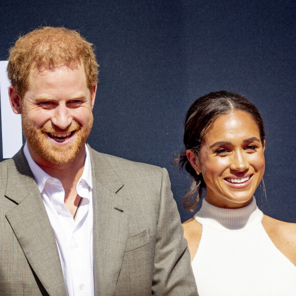 Le prince Harry, duc de Sussex et Meghan Markle, duchesse de Sussex, arrivent à l'hôtel de ville pour l'événement Invictus Games Dusseldorf 2023 One Year to Go, à Düsseldorf, Allemagne, le 6 septembre 2022. 