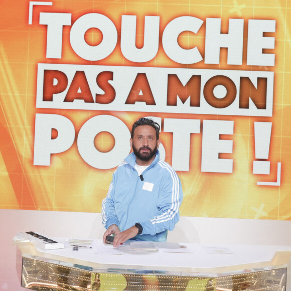 Exclusif - Cyril Hanouna - Sur le plateau de l'émission TPMP (Touche Pas à Mon Poste) présentée en direct par C.Hanouna et diffusée sur C8 - Paris le 27/09/2022 - © Jack Tribeca / Bestimage