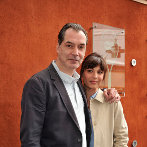 Samuel Labarthe et sa femme Helene Medigue - Jour 4 - People aux Internationaux de France de tennis a Roland Garros - Paris le 29/05/2013