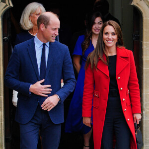 Le prince William, prince de Galles, et Catherine (Kate) Middleton, princesse de Galles, arrivent pour une visite à l'église St Thomas, à Swansea, Royaume Uni, le 27 septembre 2022. 