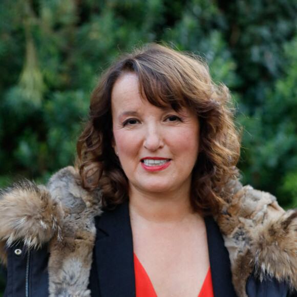 Anne Roumanoff - Sortie de l'émission "Vivement Dimanche" qui sera diffusée le 31/10/2021 au studio Gabriel à Paris, France, le 27 octobre 2021. © Christophe Clovis / Bestimage
