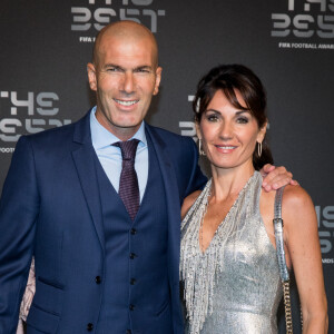 Zinedine Zidane et sa femme Véronique - Les célébrités arrivent à la cérémonie des Trophées Fifa au Royal Festival Hall à Londres, Royaume Uni. © Cyril Moreau/Bestimage.