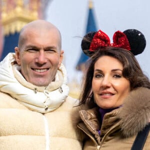 Zinédine Zidane et sa femme Véronique - People au 30ème anniversaire du parc d'attractions Disneyland Paris à Marne-la-Vallée le 5 mars 2022. © Disney via Bestimage.